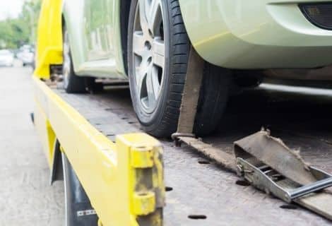 Entenda tudo sobre remoção do veículo: quando pode acontecer, quanto custa, seus direitos e como recuperar seu carro do pátio sem surpresas. Confira e evite problemas!